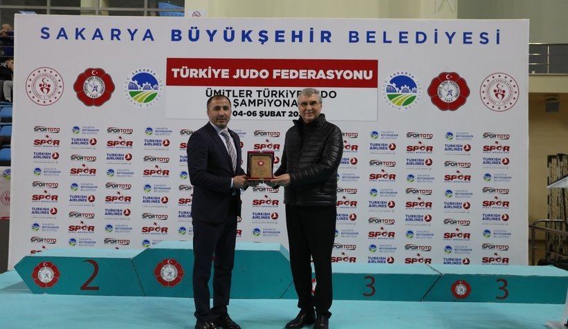 baskan-yuce-acilis-seremonisinde-konusturdjeagdrv3