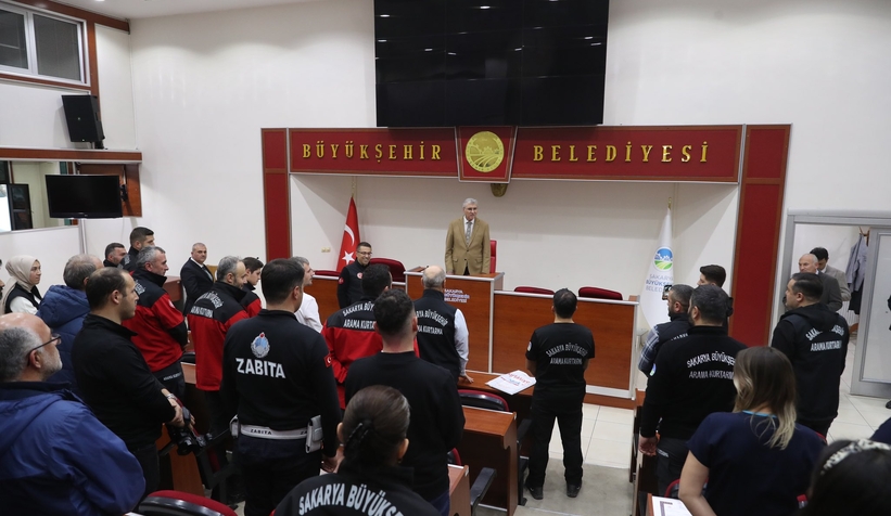 Başkan Yüce arama kurtarma ekibiyle buluştu