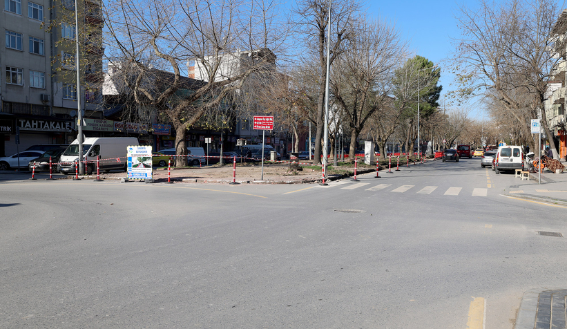 baskan-yuce-basladik-diyerek-duyurdu-karaagac-bambaska-olacakmfe1etjst3