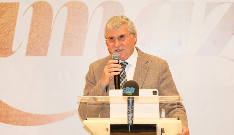 Başkan Yüce depremzede ailelerle iftarını açtı