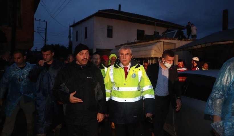 Başkan Yüce felaket alanında