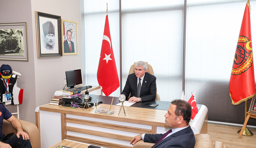 Başkan Yüce itfaiyecilerle buluştu