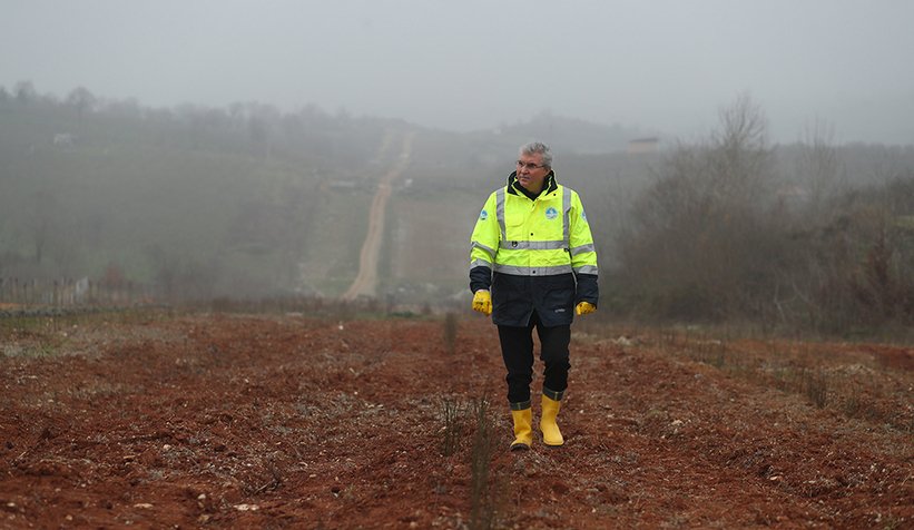Başkan Yüce kuşburnu ekti