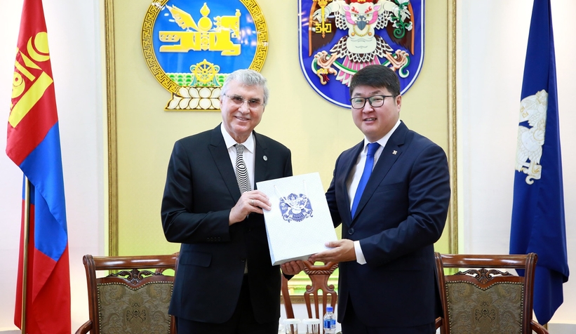 Başkan Yüce Moğalistan'da temaslarda bulundu