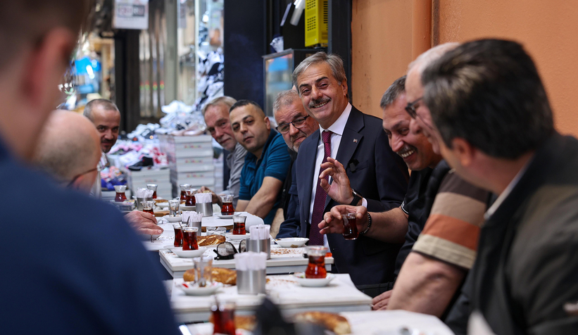 baskan-yusuf-alemdar-uzuncarsi-esnafi-ile-bulustudwxvr0pcak
