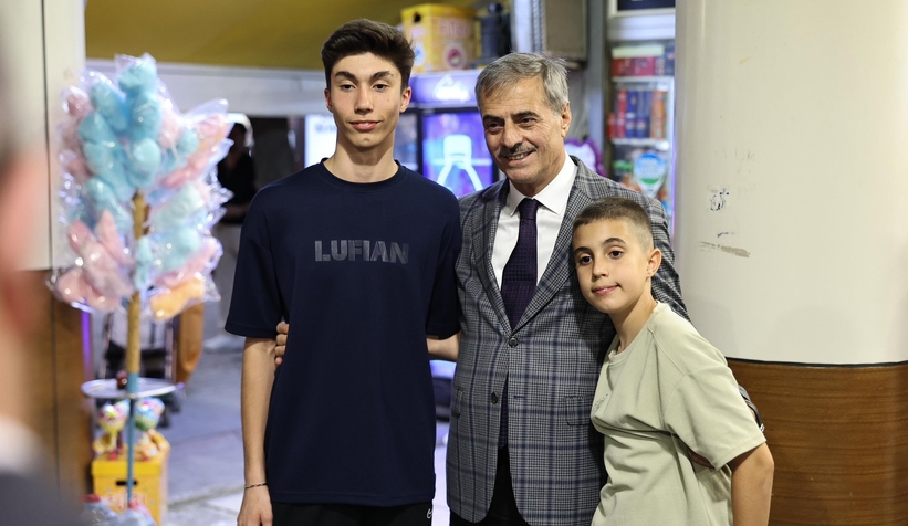 baskan-yusuf-alemdar-vatandasla-bayramlastiymjib29jej