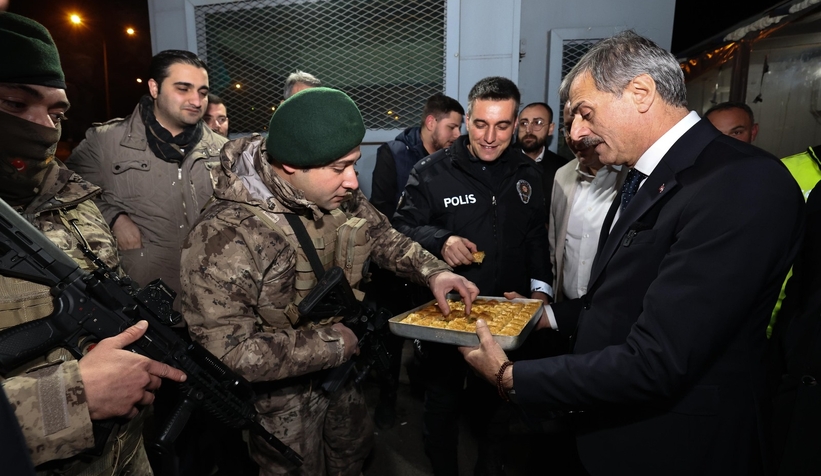 baskanlardan-yilbasi-gecesi-ziyaretlern1rhanpfau