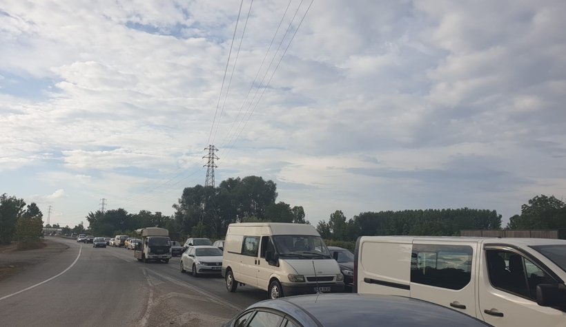 Batakköy Kavşağı'nda ambulansla otomobil çarpıştı