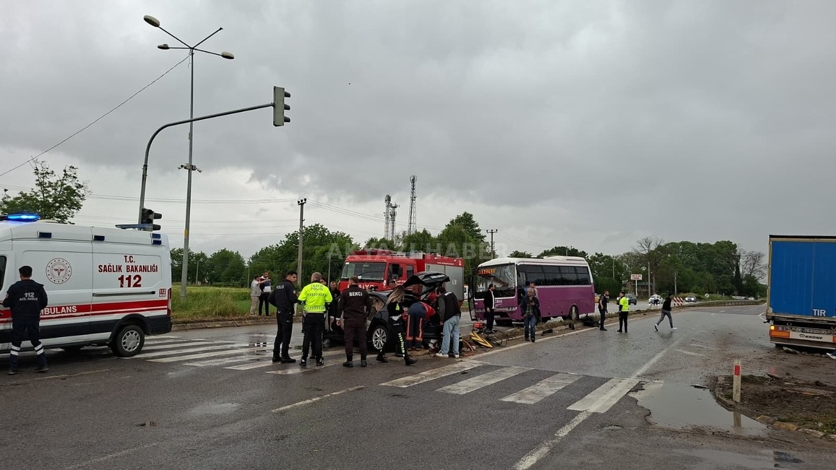 Batakköy Kavşağı’nda Can Pazarı: 3’ü Çocuk 4'ü Ağır 6 Yaralı