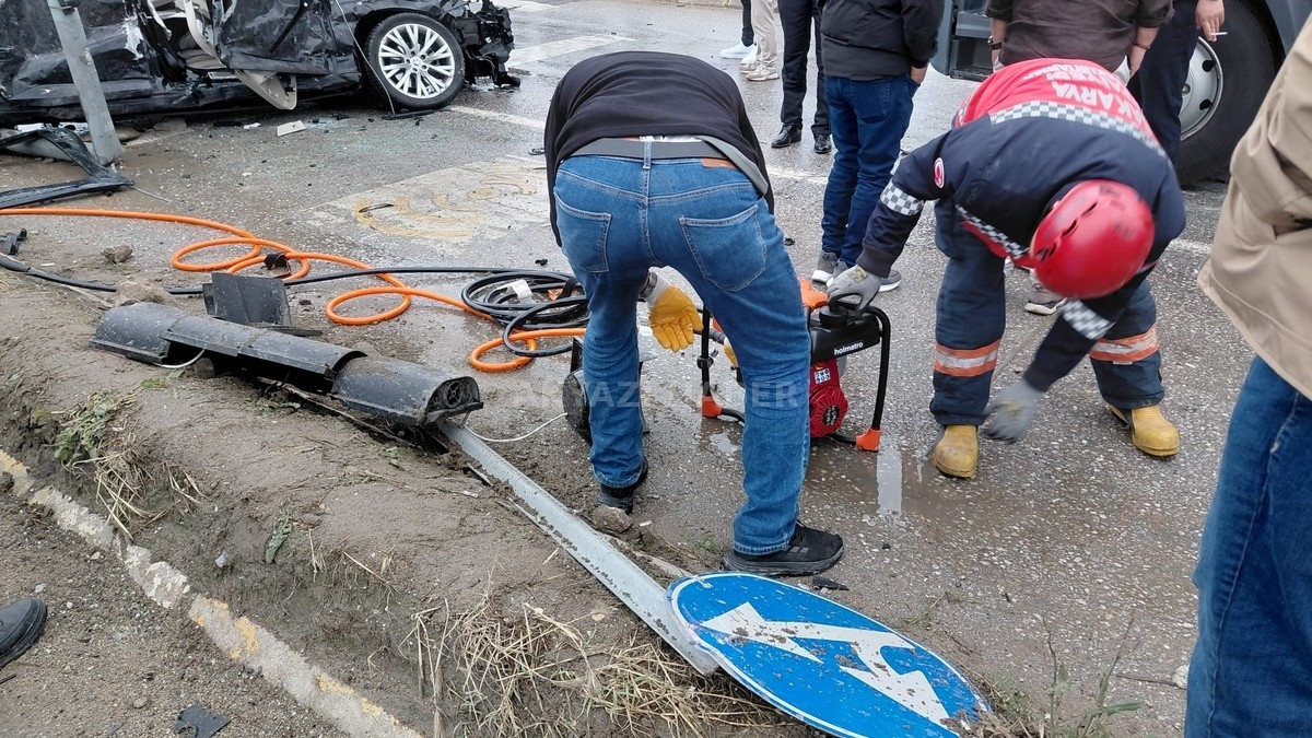 Batakköy Kavşağı’nda Can Pazarı: 3’ü Çocuk 4'ü Ağır 6 Yaralı