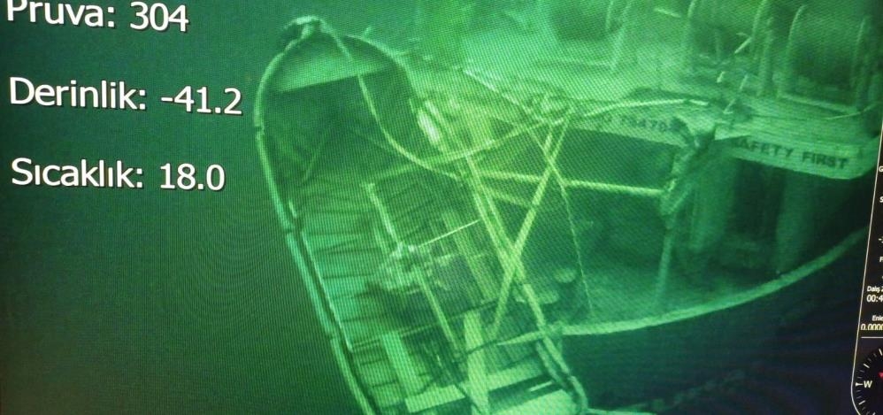 Batan gemide bir kişinin daha cansız bedenine ulaşıldı