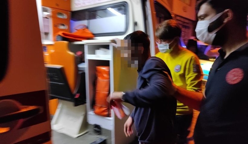 Bayram gecesi dehşet; Hasımlarını bıçaklayıp kaçtılar