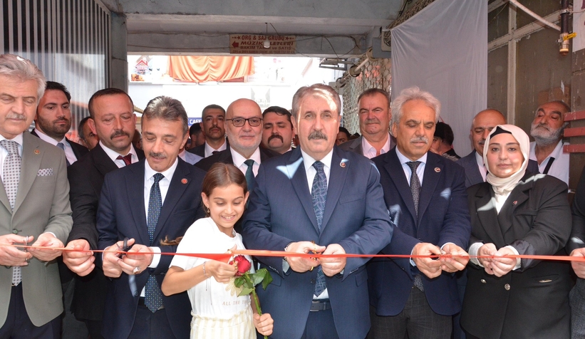 bbp-genel-baskani-destici-akyazi-da-ilce-kongresine-katildi-bina-acilisi-yaptiq1pwafrvyt