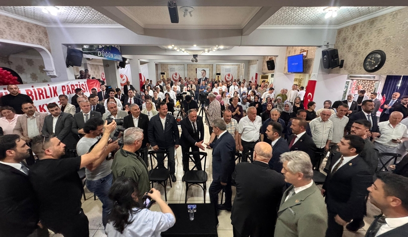 bbp-genel-baskani-destici-akyazi-da-ilce-kongresine-katildi-bina-acilisi-yaptiq1pwafrvyt