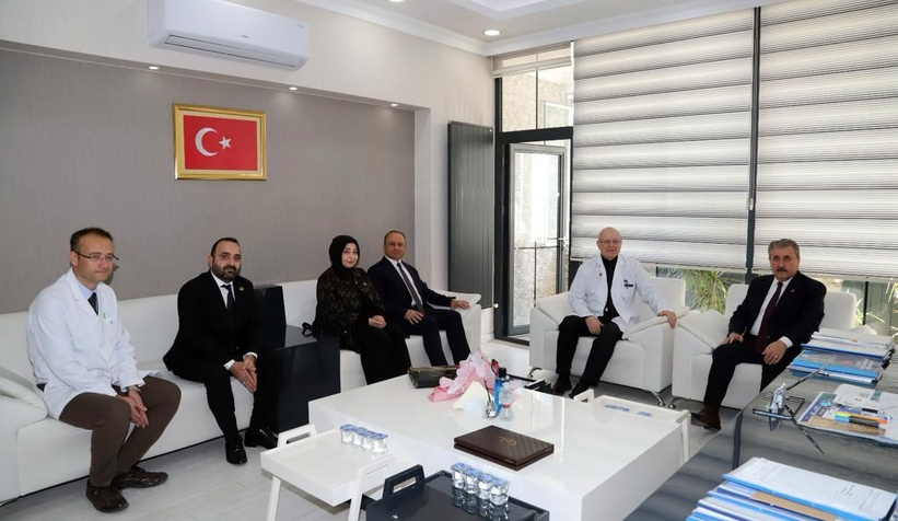 bbp-lideri-destici-ve-yasin-kobal-yarali-asker-ve-gazileri-ziyaret-ettiwu9us3gxaj