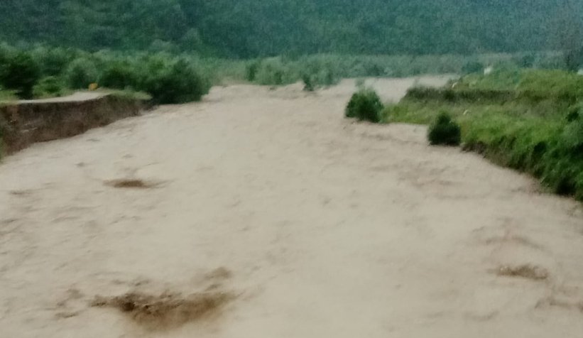 Beldibi'nde köprüde çökme oluştu