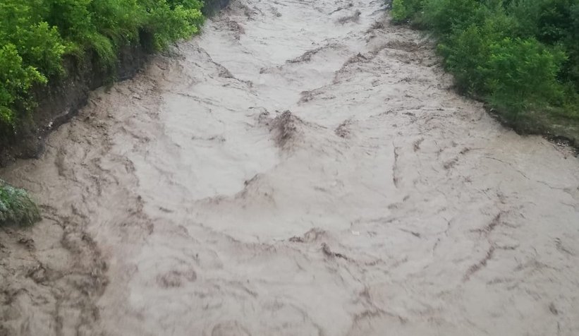Beldibi'nde köprüde çökme oluştu