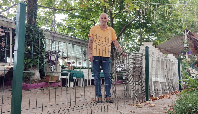 Belediye yürüyüş bandını çitle çevirdi, vatandaş isyan etti