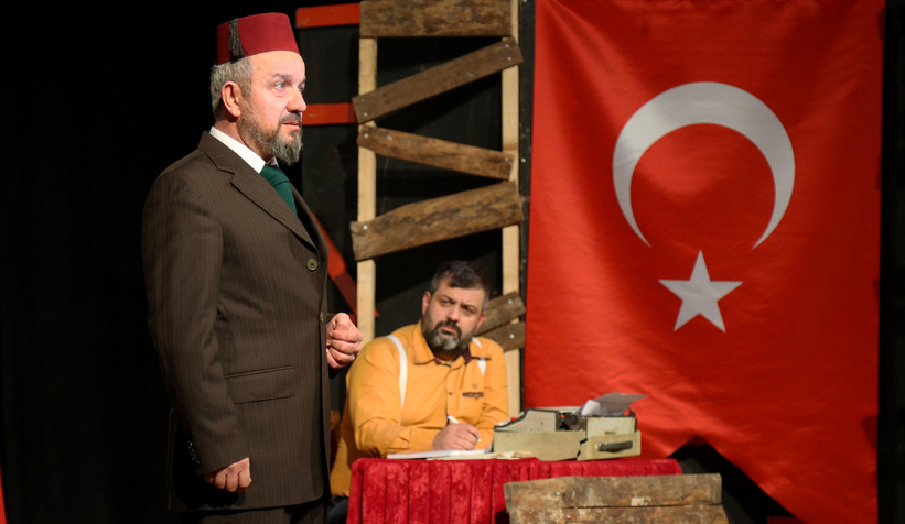 Ben, Mehmet Akif oyunu duygu dolu anlar yaşattı