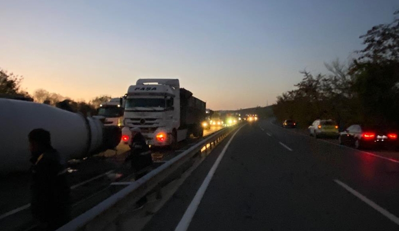 beton-mikseri-devrildivwroc1i4rx