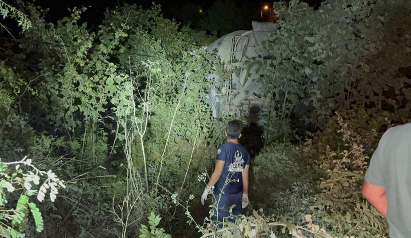 Beton mikseri, otomobili biçti: 1 ölü, 1 yaralı