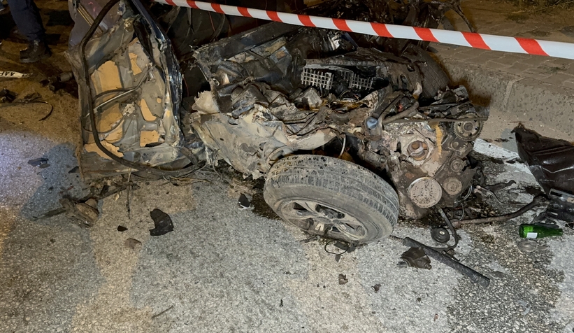 Beton mikseri, otomobili biçti: 1 ölü, 1 yaralı