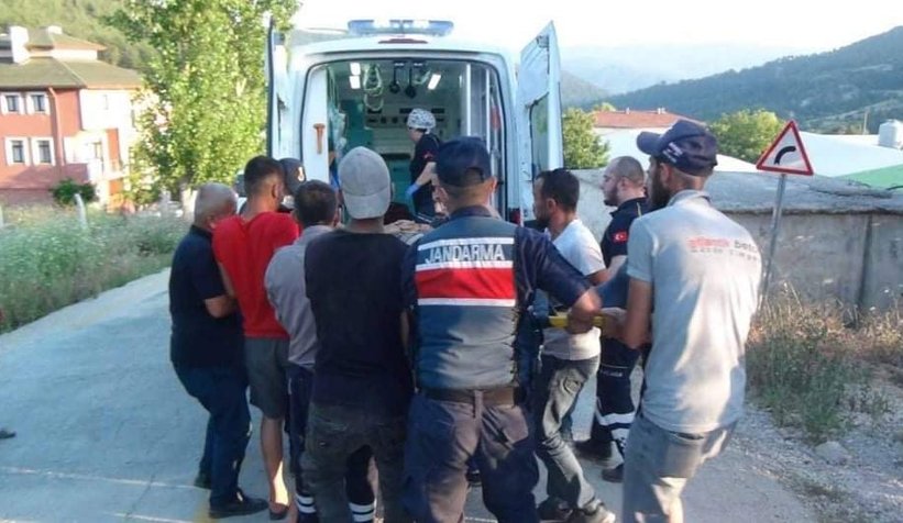 Beton mikseri şarampole uçtu; 1 ağır yaralı