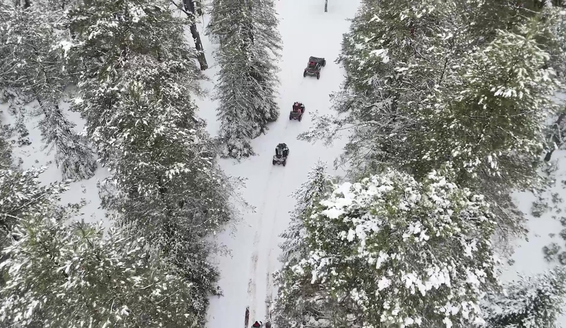 Beyaz örtünün keyfini ATV'lerle çıkardılar