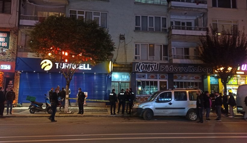 Bıçak darbeleriyle öldürülmüş halde bulundu