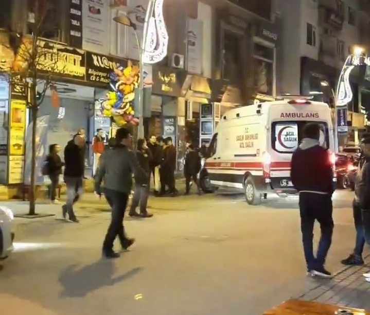 bicakli-kavgada-bir-kisi-yaralandimvpaugdrlz
