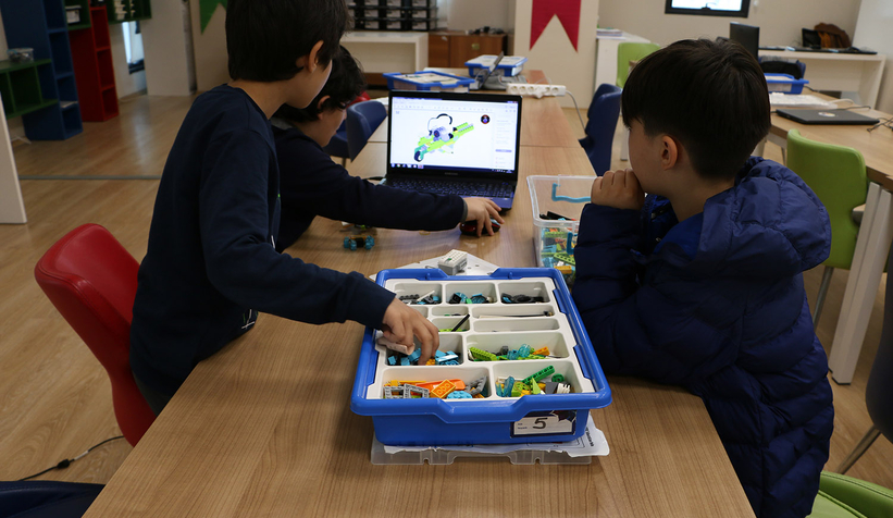 Bilim ve Teknoloji Haftasında Milli araçlar robotikle buluştu