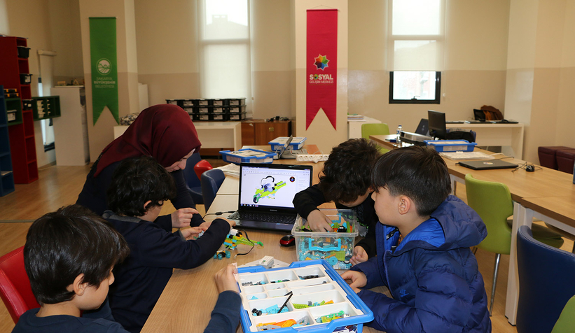 Bilim ve Teknoloji Haftasında Milli araçlar robotikle buluştu