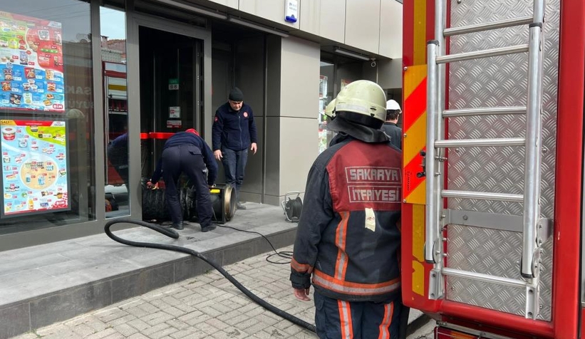 BİM'in deposunda yangın