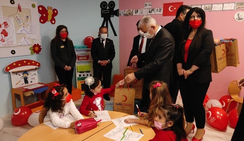 Binali Yıldırım, Anaokulu'nun açılışnı yaptı