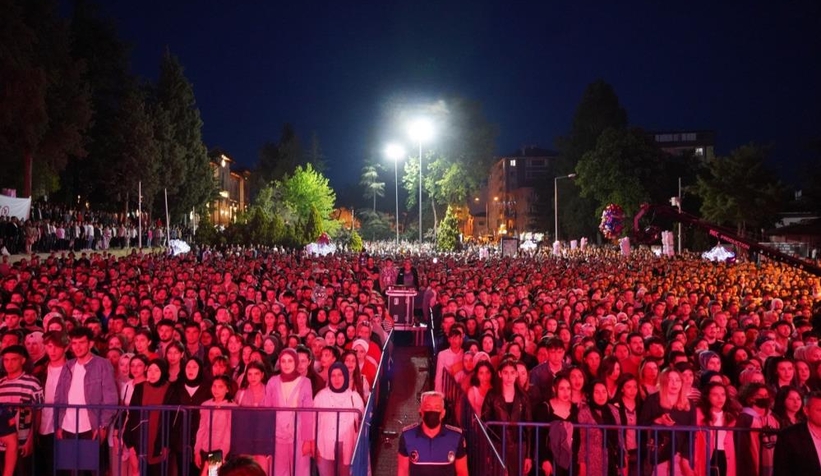 Binlerce kişi şehitler için Sessiz yürüyüş yaptı