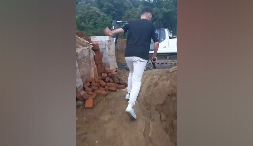   Bir grup gencin eğlence amaçlı çektiği video hayrete düşürdü