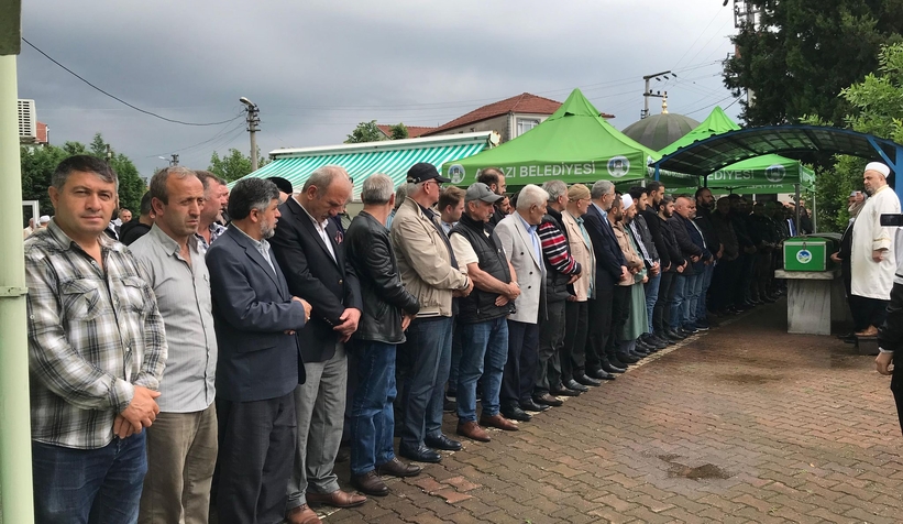 Bir hafta önce çocuğu olmuştu kazada ölen babaya acı veda