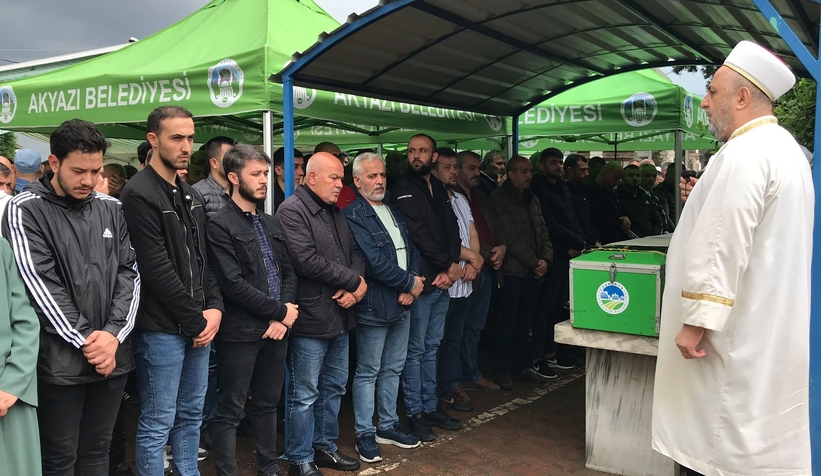 Bir hafta önce çocuğu olmuştu kazada ölen babaya acı veda