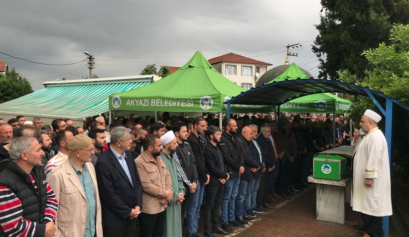 Bir hafta önce çocuğu olmuştu kazada ölen babaya acı veda