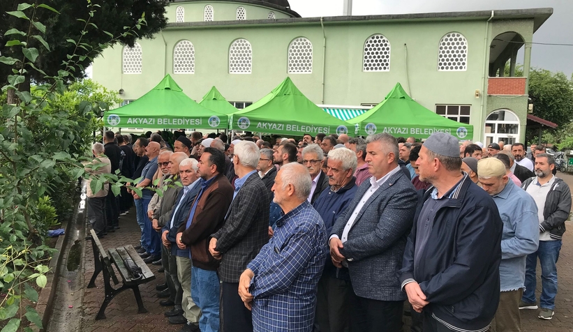 Bir hafta önce çocuğu olmuştu kazada ölen babaya acı veda