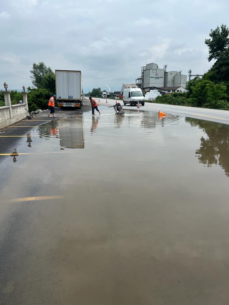 Bir kişinin öldüğü yolda kaza sonrası önlem