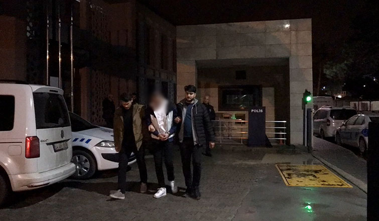 Bir kişiyi başından vurdu, Akyazıda saklanırken yakalandı