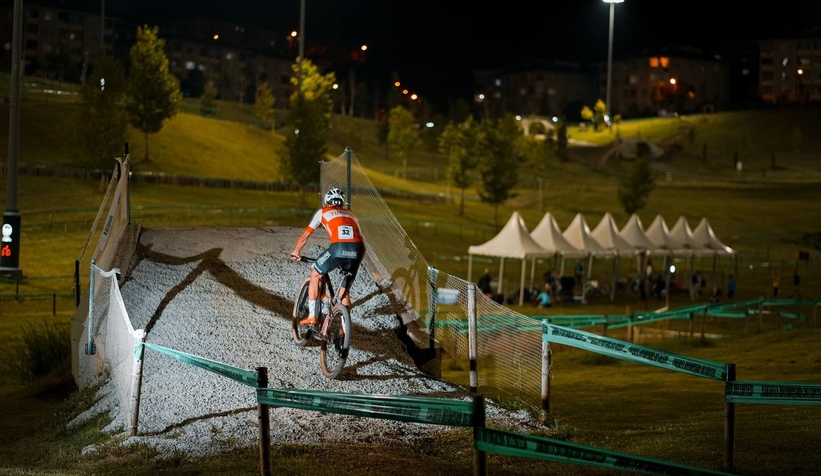 bisiklet-vadisinin-zorlu-parkurunda-pedallar-cevrildin2zkb3hzeg
