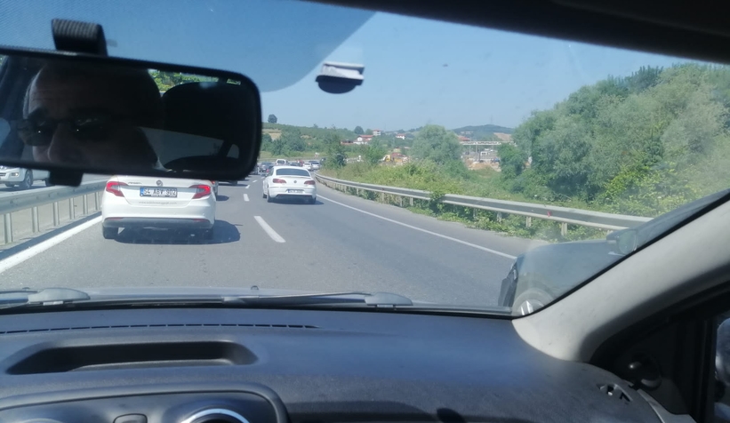 bisiklet-yarisi-trafigi-kilitledib3bssjhvzg
