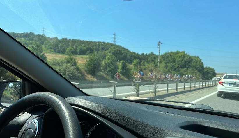 bisiklet-yarisi-trafigi-kilitledib3bssjhvzg