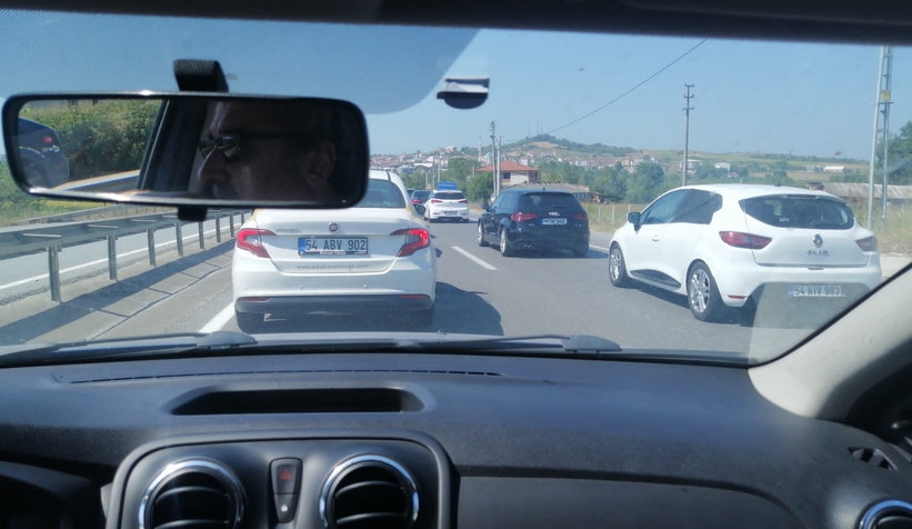 bisiklet-yarisi-trafigi-kilitledib3bssjhvzg