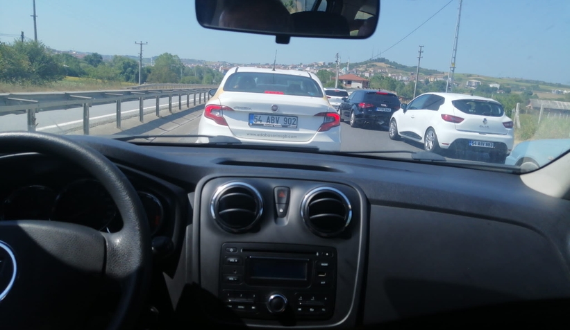 bisiklet-yarisi-trafigi-kilitledib3bssjhvzg