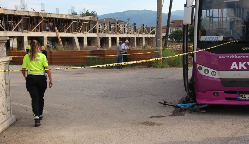 Bisikletli çocuk halk otobüsünün altında kaldı