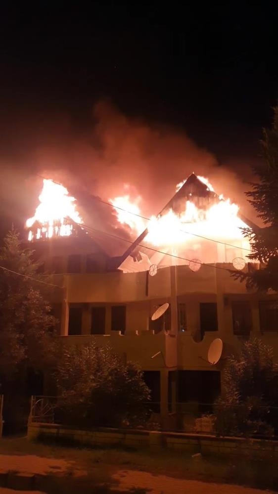 bitisik-2-villa-alev-alev-yandimvldlzdjth