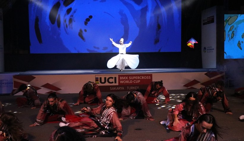 BMX Dünya Kupası’nın açılış seremonisi nefes kesti